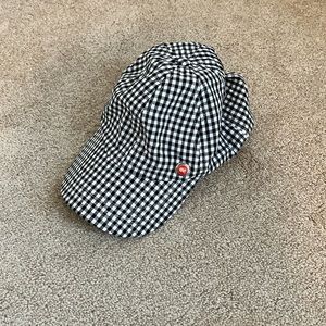 NWOT Magnolia & Vine Women’s Black & White Checked Baseball Hat snap accent